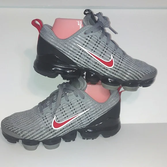 Boy's Youth or Women's Nike Vapormax - Picture 6 of 9